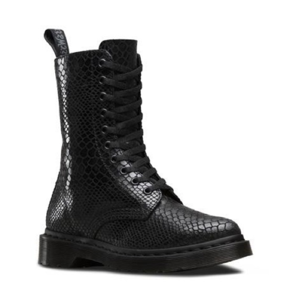 Doc Martens SZ 7 Alix boots EUC snake